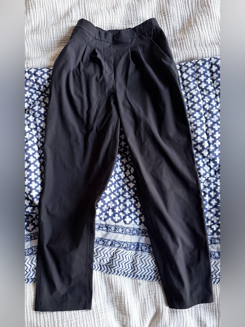 lululemon athletica Essential High Rise Warpstreme Pleated Tapered Pant